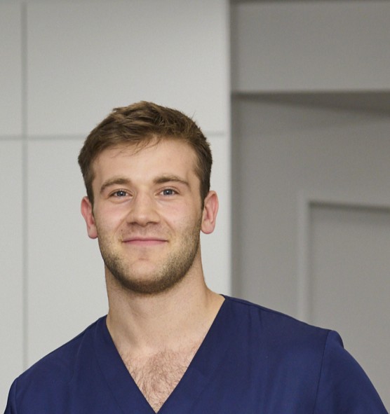 Elias Wollenberger Elias Wollenberger – Ihr Zahnarzt in Uhlenhorst